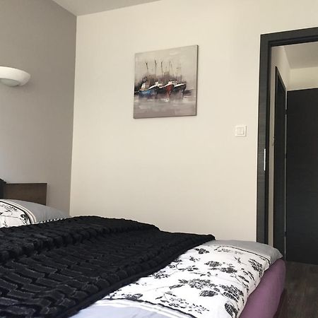 Cztery Pory Roku Apartment Tychy Exterior foto